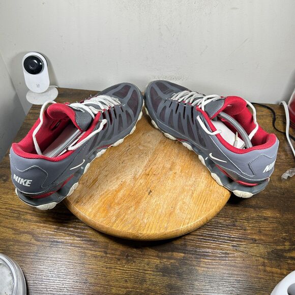 Nike Mens Reax 8 TR Gray Red Shoe Sneakers Men's Size 13 621716-013 - Picture 5 of 9